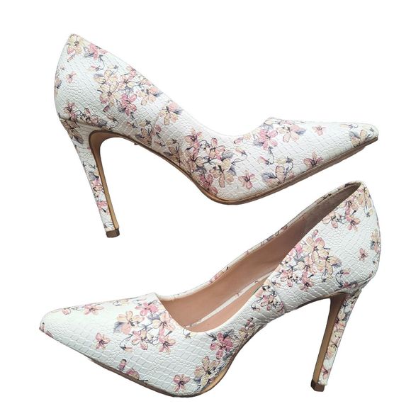 Call It Spring Womens 7.5 VEGAN Faux Pebbled Leather Floral Pointed Toe Heels - Picture 3 of 15